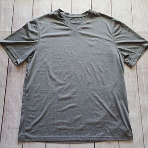 Champion Athletic V-Neck Grey T-shirt, L